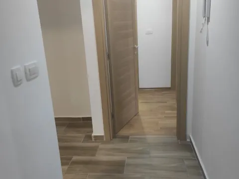 Sale, two bedroom apartment, 56m², Stari Aerodrom, Podgorica - image 5