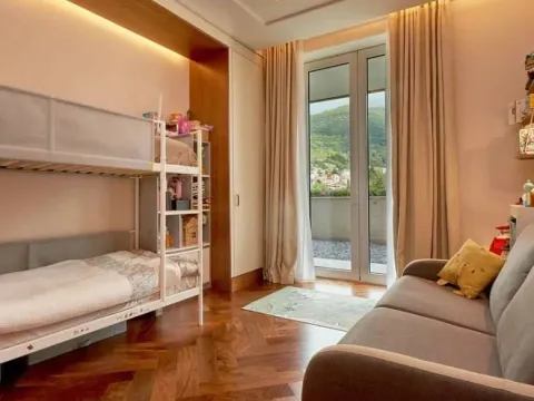 Prodaja, dvosoban stan, 135m², Centar, Tivat - image 7