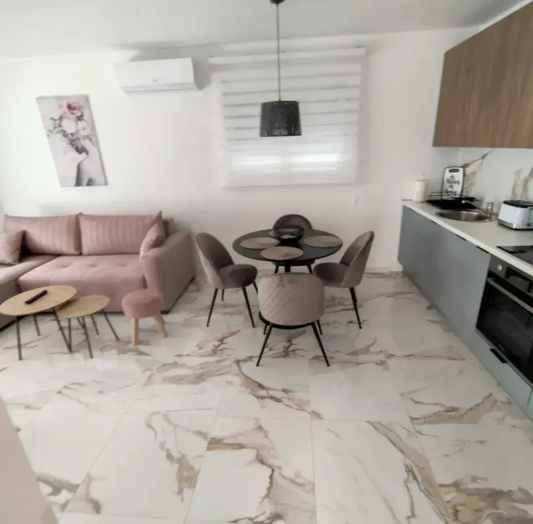 Izdavanje, jednosoban stan, 52m², Seljanovo, Tivat