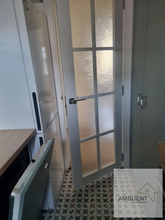 Sale, three bedroom apartment, 78m², Južni Bulevar, Vračar Sve Podlokacije
