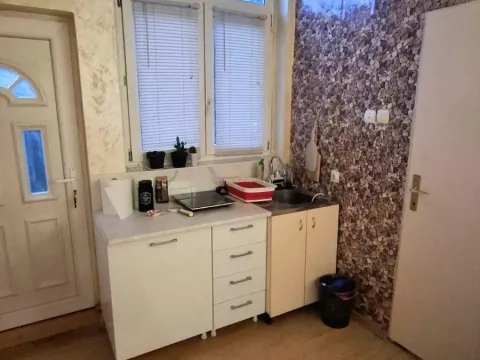 Prodaja, jednosoban stan, 26m², Zemun Centar, Zemun Sve Podlokacije - image 12