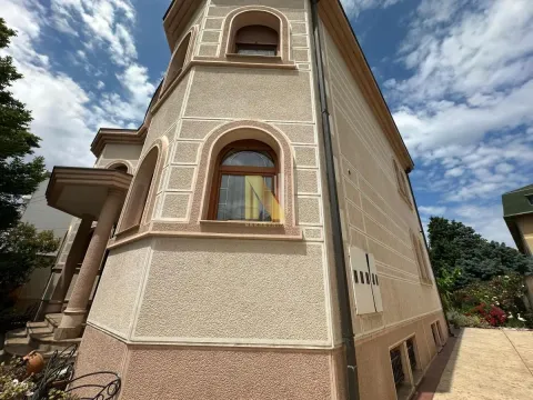 Izdavanje, kuća, 750m², Sajmište, Novi Sad - image 14