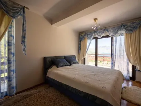 Sale, house, 420m², Škaljari, Kotor - image 9