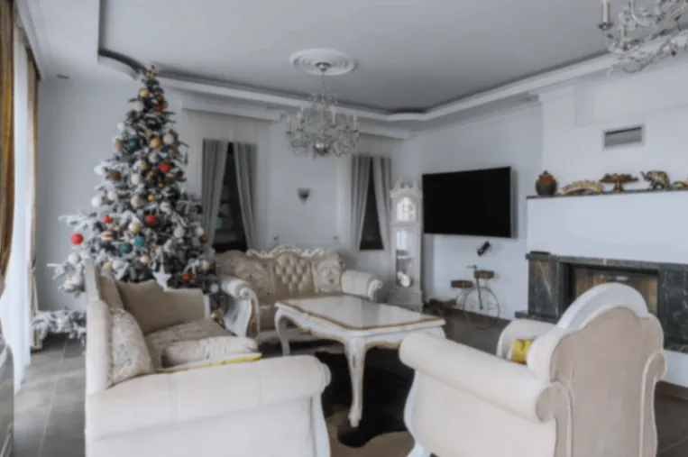 Izdavanje, kuća, 300m², Blizikuće, Budva