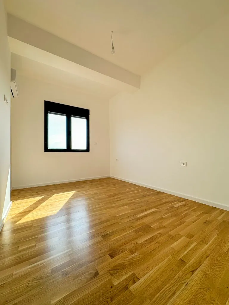 Rent, two bedroom apartment, 116m², Stari Aerodrom, Podgorica