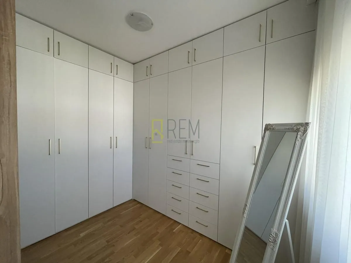 Prodaja, dvosoban stan, 90m², Zabjelo, Podgorica