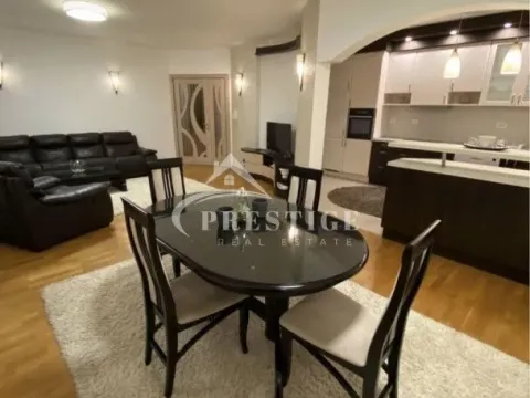 Izdavanje, trosoban stan, 120m², City Kvart, Podgorica - image 9