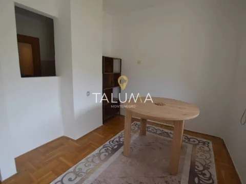 Sale, two bedroom apartment, 141m², Stari Aerodrom, Podgorica - image 9