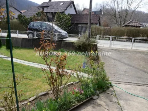 Prodaja, trosoban stan, 92m², Vrnjačka Banja, Srbija - image 3