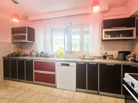 Izdavanje, dvosoban stan, 90m², Zagorič, Podgorica - image 13