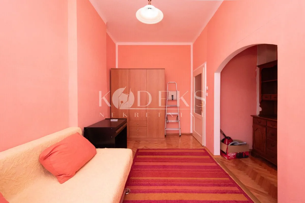 Izdavanje, jednosoban stan, 45m², Centar, Podgorica