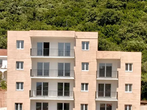 Sale, two bedroom apartment, 55m², Petrovac, Budva - image 4