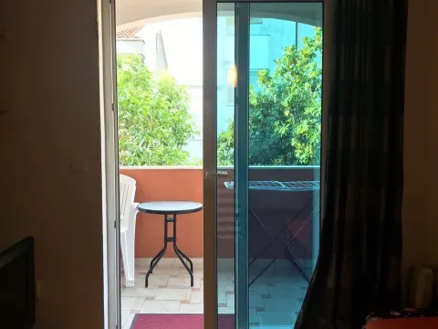 Izdavanje, jednosoban stan, 42m², Budva, Crna Gora - image 12