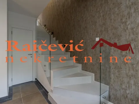 Sale, four bedroom apartment, 135m², Pančevo, Srbija - image 9