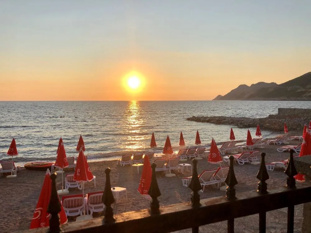Prodaja, kuća, 160m², Dobra Voda, Bar
