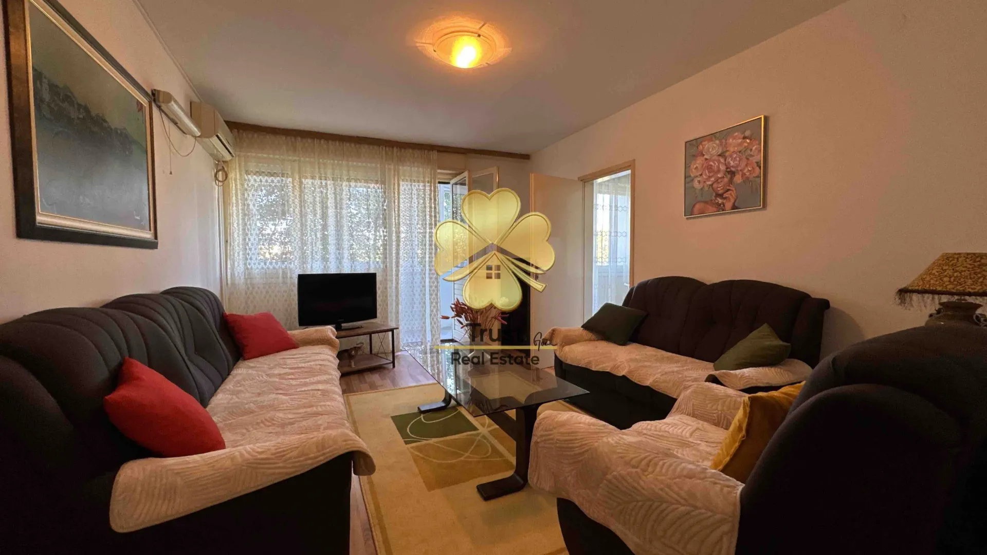 Izdavanje, dvosoban stan, 75m², Pobrežje, Podgorica