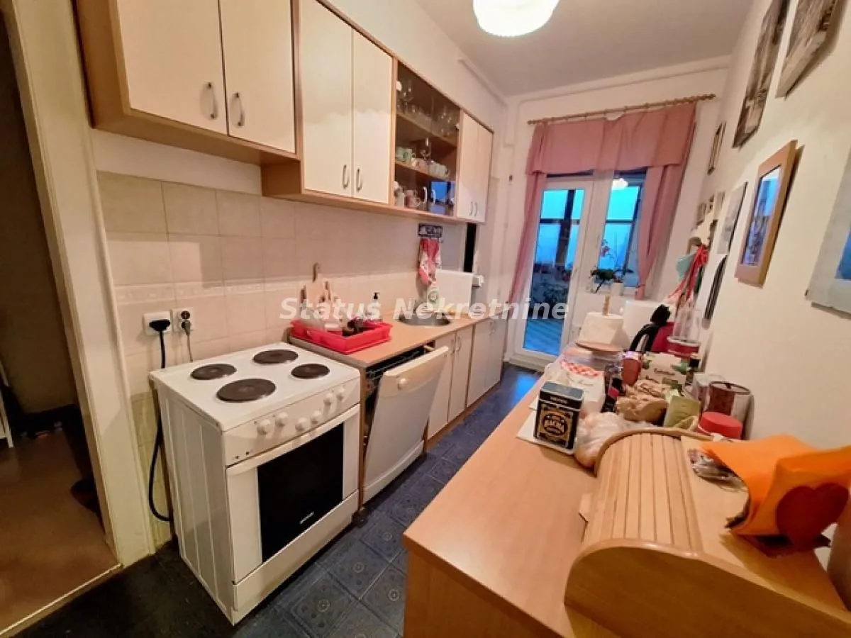 Prodaja, trosoban stan, 93m², Centar, Novi Sad