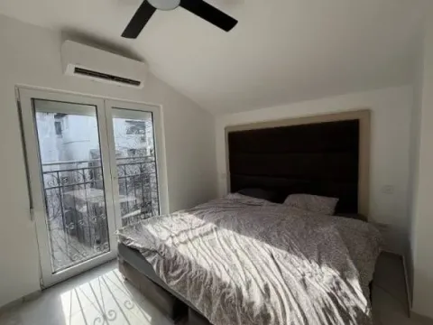 Rent, three bedroom apartment, 69m², Kalenić Pijaca, Vračar Sve Podlokacije - image 10