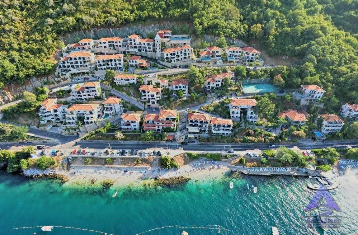 Prodaja, dvosoban stan, 103m², Kostanjica, Kotor