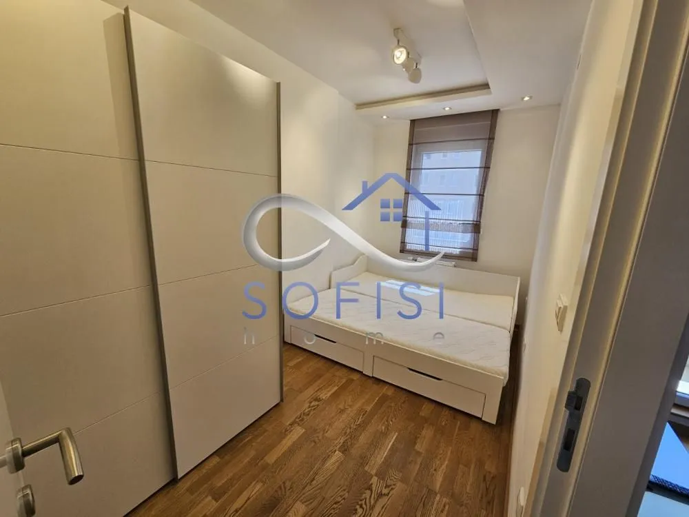 Izdavanje, dvosoban stan, 35m², Socijalno, Novi Sad Sve Podlokacije