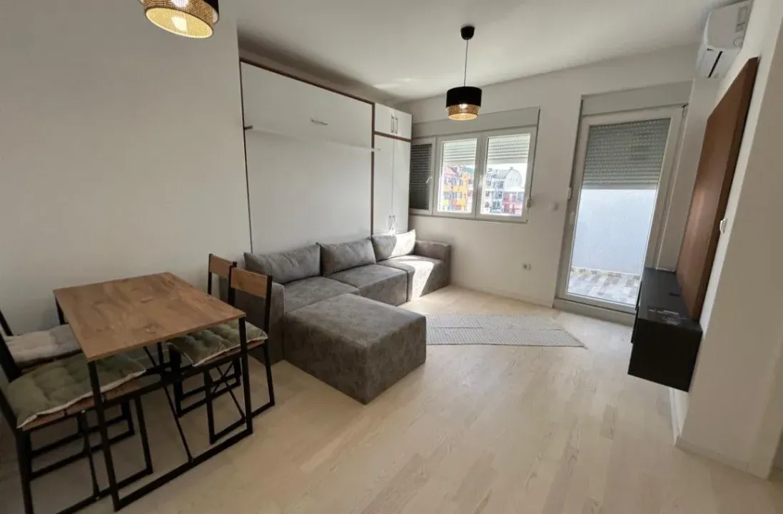 Izdavanje, jednosoban stan, 43m², 1 maj, Podgorica