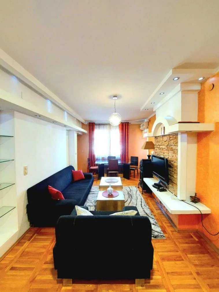 Izdavanje, trosoban stan, 89m², Centar, Podgorica