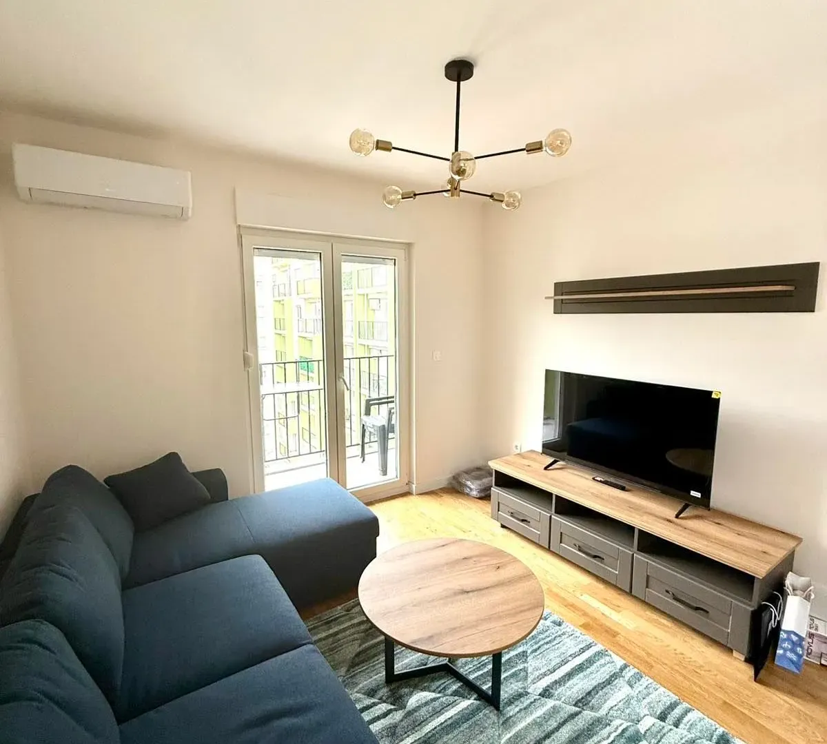 Rent, one bedroom apartment, 45m², Pobrežje, Podgorica