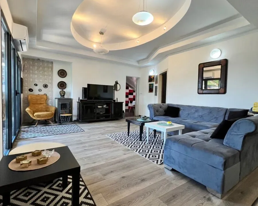 Izdavanje, trosoban stan, 115m², Zelenika, Podgorica