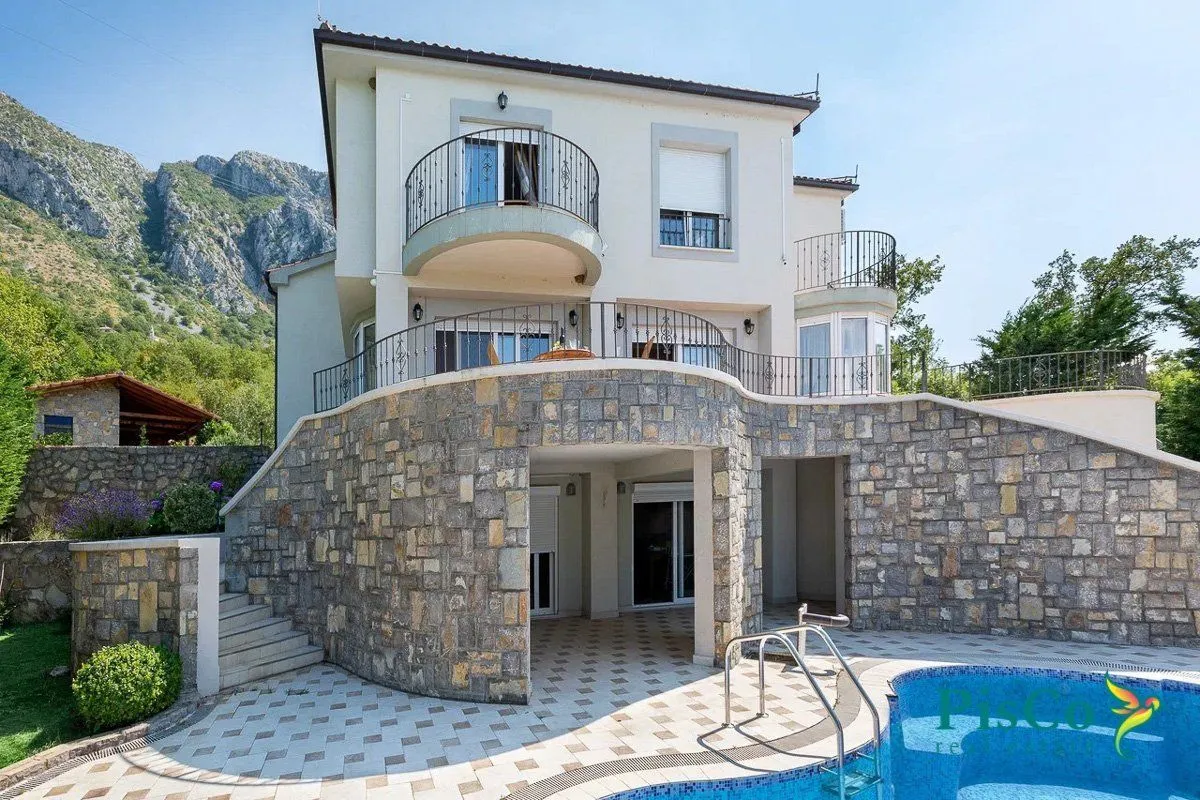 Prodaja, kuća, 414m², Reževići, Budva