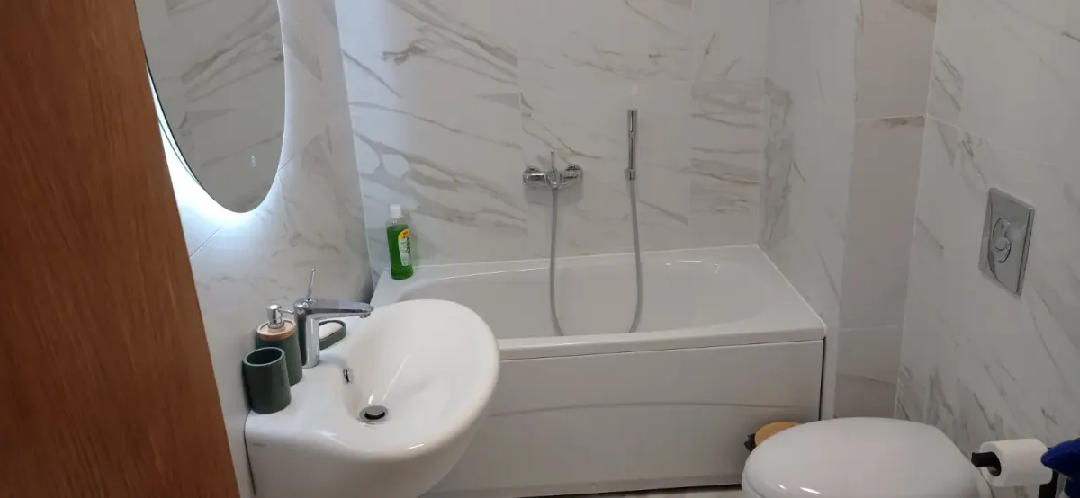 Rent, two bedroom apartment, 81m², Dobrota, Kotor
