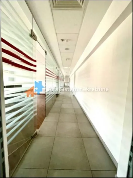 Rent, office space, 325m², Retenzija, Beograd