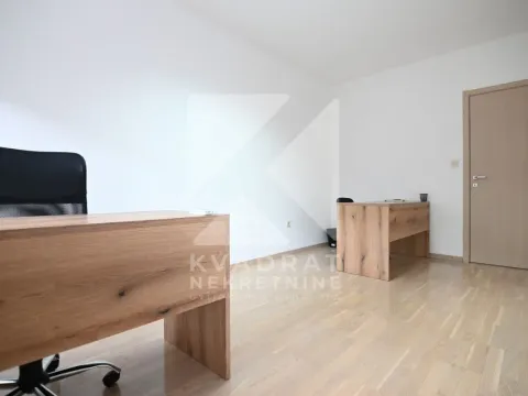 Izdavanje, poslovni prostor, 75m², City Kvart, Podgorica - image 5