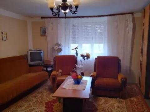 Sale, house, 130m², Taraš, Zrenjanin - image 25