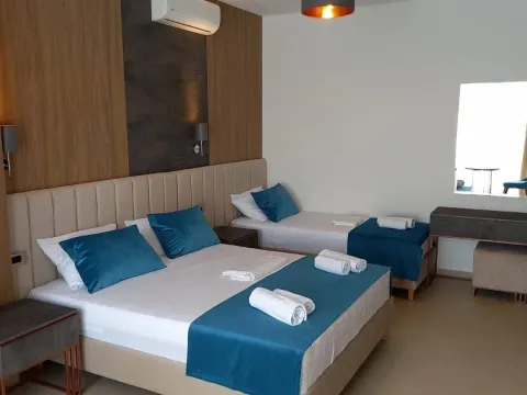 Rent, hospitality venue, 400m², Sutomore, Bar - image 7