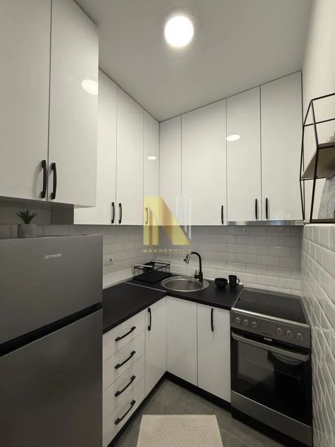 Izdavanje, jednosoban stan, 37m², Bulevar Evrope, Novi Sad Sve Podlokacije