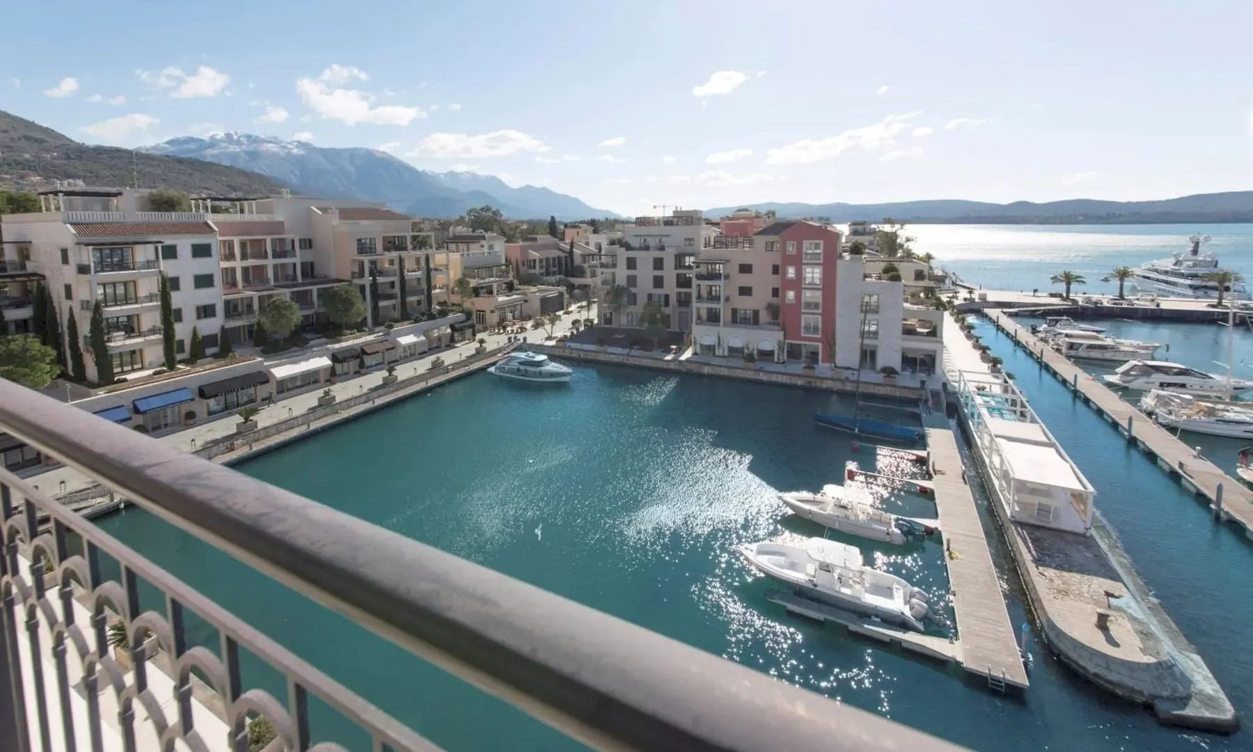 Sale, three bedroom apartment, 236m², Porto Montenegro, Tivat