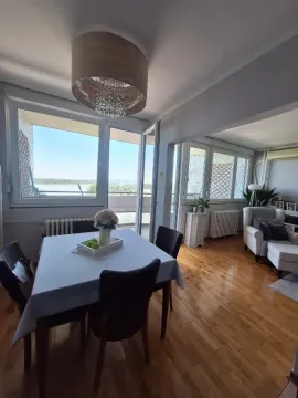 Stan in Zemun Kej