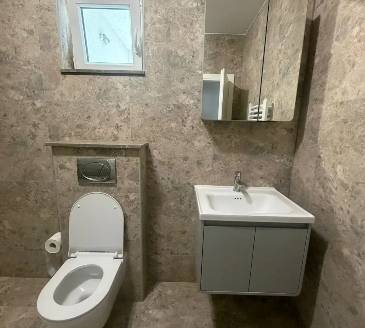 Izdavanje, jednosoban stan, 65m², Seljanovo, Tivat