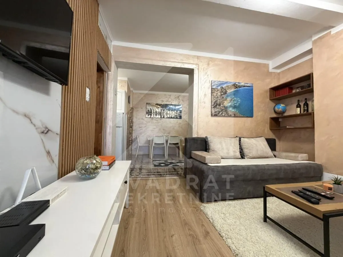 Rent, studio apartment, 35m², Stari Aerodrom, Podgorica