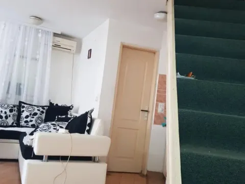 Prodaja, kuća, 81m², Zemun Kalvarija, Zemun Sve Podlokacije - image 2