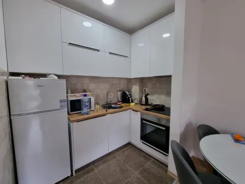 Izdavanje, jednosoban stan, 50m², Budva, Crna Gora - image 6