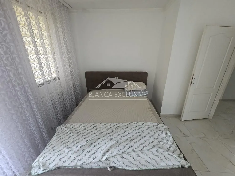 Prodaja, trosoban stan, 77m², Brace Jerković, Voždovac Sve Podlokacije