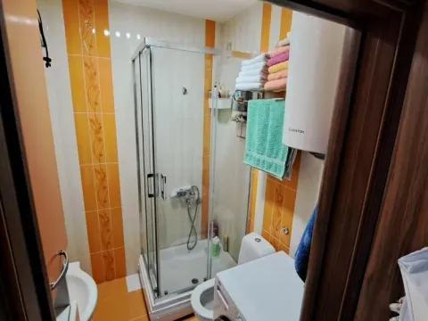 Izdavanje, jednosoban stan, 38m², Blok 9, Podgorica - image 2