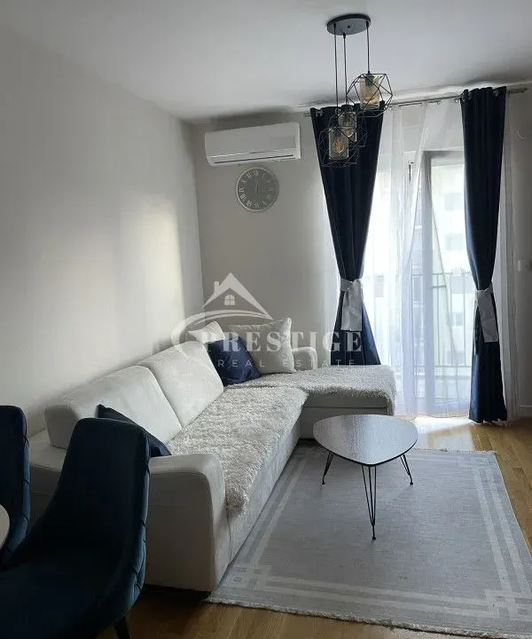 Izdavanje, jednosoban stan, 40m², Pobrežje, Podgorica