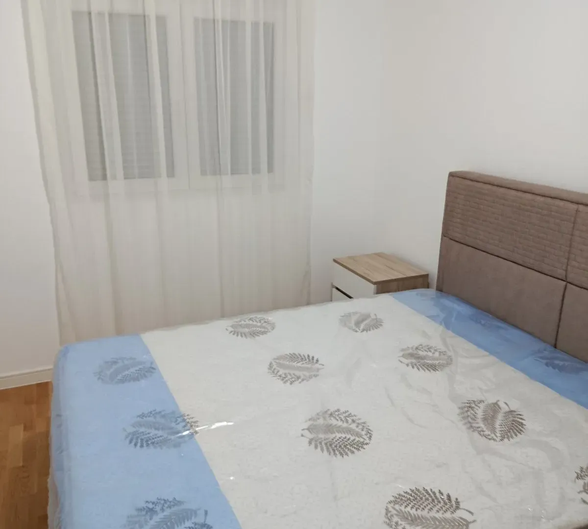 Izdavanje, jednosoban stan, 42m², Stari Aerodrom, Podgorica