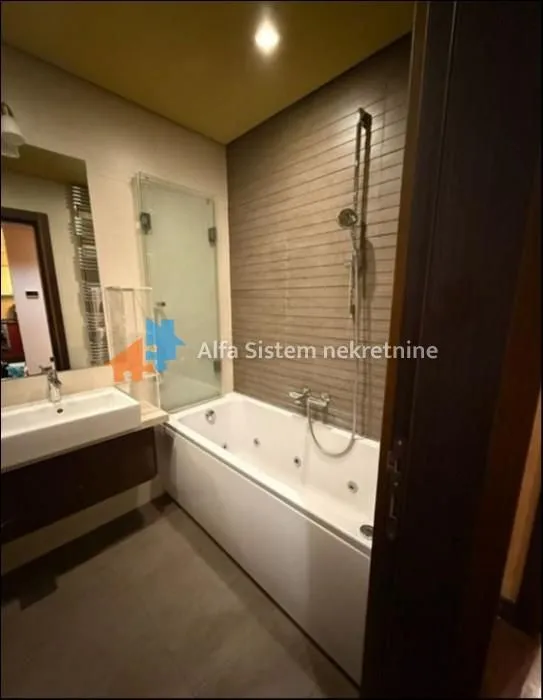Izdavanje, dvosoban stan, 60m², Novi Beograd Sve Podlokacije, Beograd