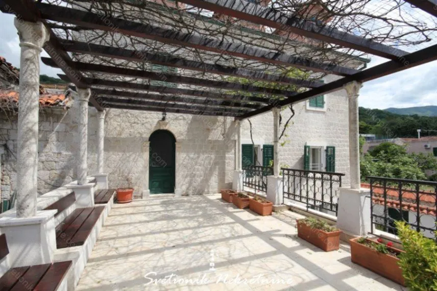 Prodaja, petosoban stan, 230m², Meljine, Herceg Novi