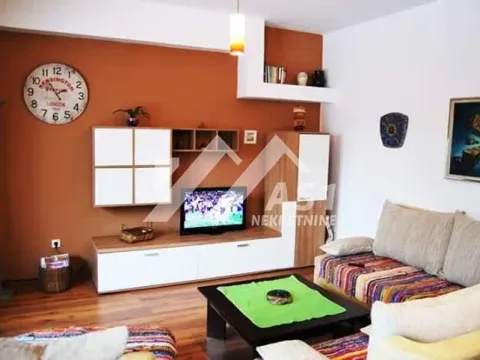 Rent, house, 125m², Avijatičarsko naselje, Novi Sad Sve Podlokacije - image 2