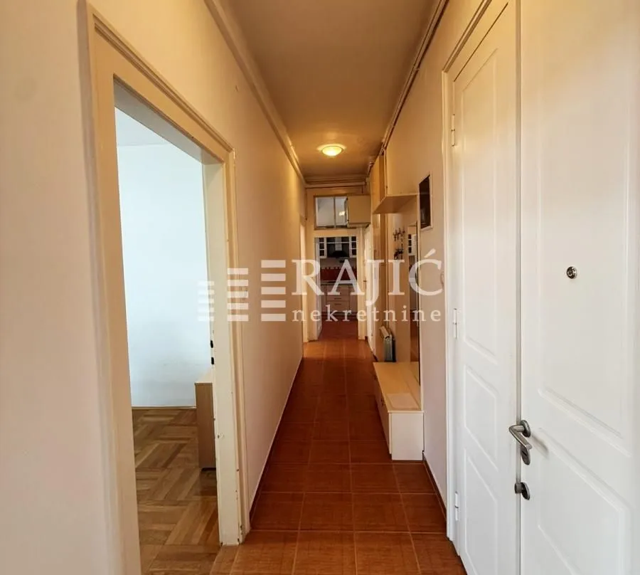 Rent, three bedroom apartment, 90m², Topličin venac, Beograd