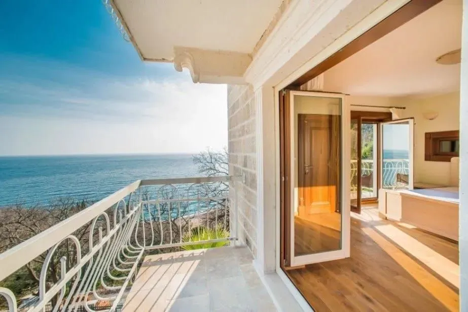 Sale, house, 1300m², Perazića do, Budva